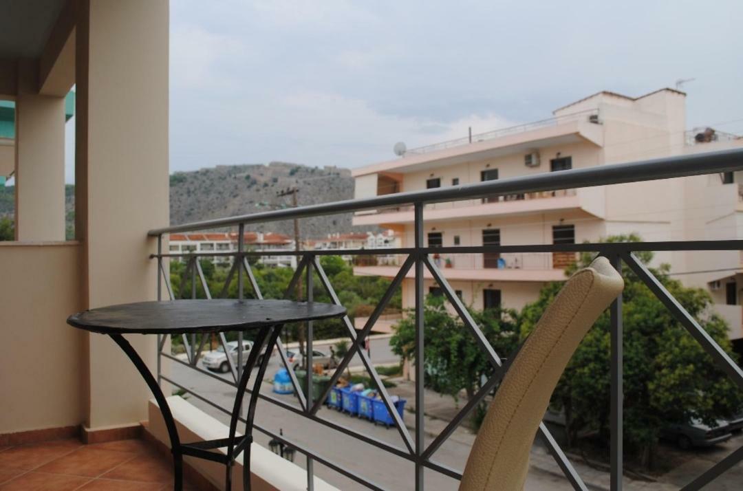 Kolokotroni'S Apartment Nafplio Ngoại thất bức ảnh